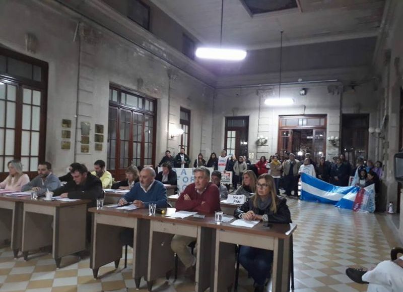 Sesión caliente en el Concejo Deliberante.