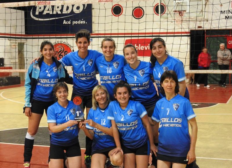 Alcira Parisi, Karen Figueroa, Patricia Gizzi, Brenda Torres, Gabriela Baldomir, Florencia López, Carina Pieters, Nancy Carril, Daniela Aguilar (DT)