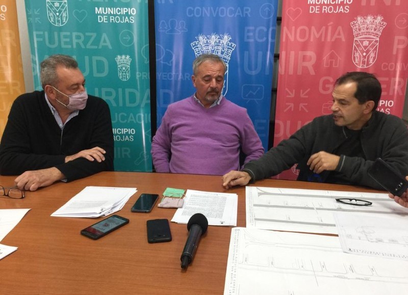 Conferencia de prensa en el Centro Cultural Sabato.