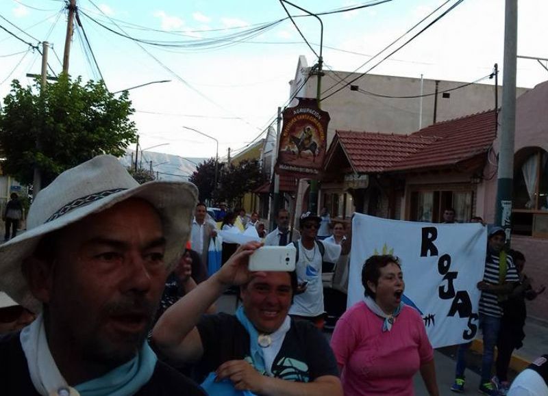 Con la conducción del padre Pedro.