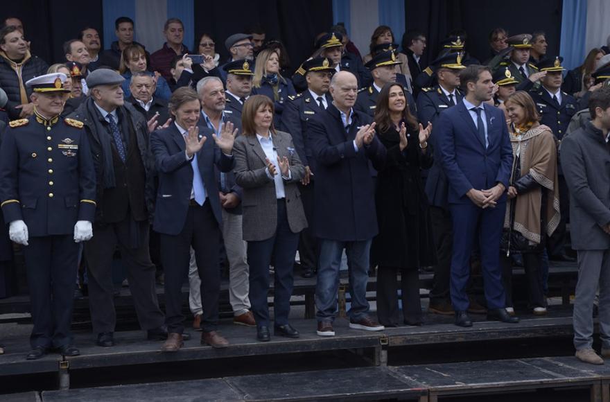 Claudio Rossi, se hizo presente en la ciudad de San Miguel para acompañar al intendente Jaime Méndez en el gran desfile patrio por el Día de la Independencia.