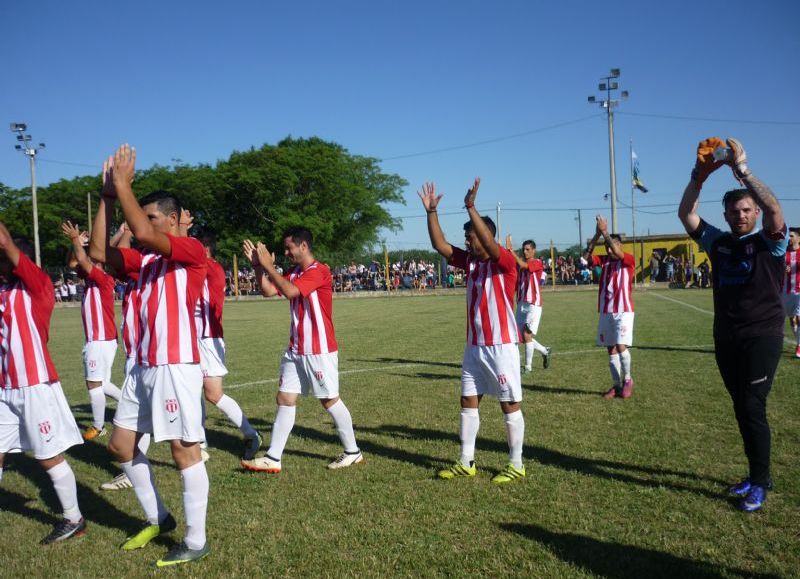 El campeón y el subcampeón de Rojas concretan llegadas.