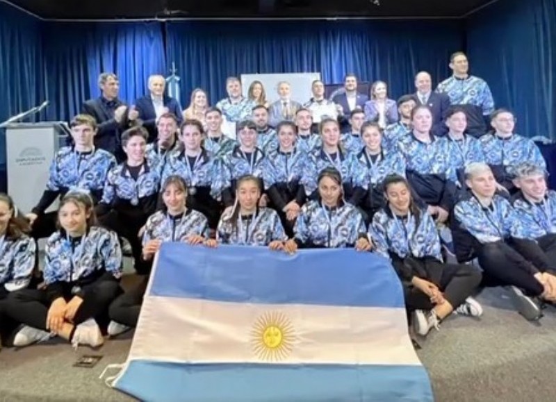 Junto a la selección argentina que participará del Mundial de Países Bajos.