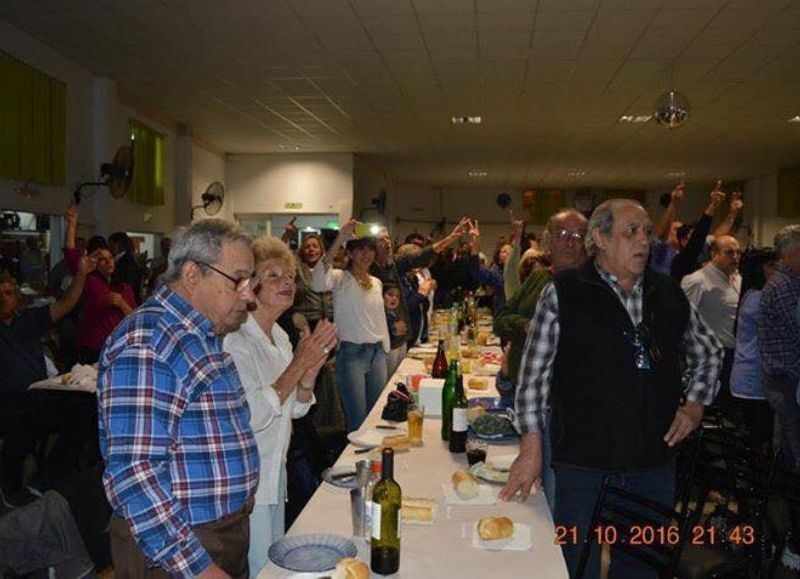 Multitudinaria cena del peronismo.