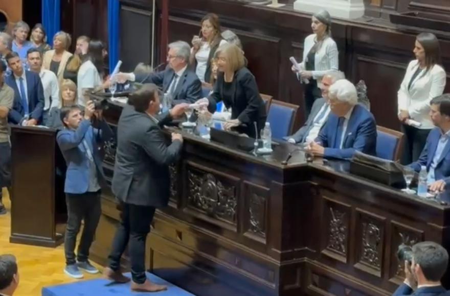 Acto en la Legislatura bonaerense.