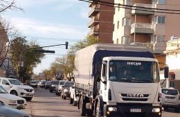 Acompañado por una caravana, llegó el tomógrafo a Rojas