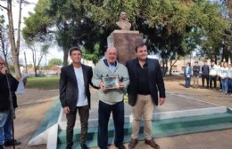 Celebración del Día del Periodista en la Plaza Moreno