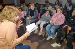 Hubo sesión de cuentacuentos y dibujos en el Centro Cultural Sabato