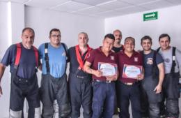 Varias actividades llevan los bomberos rojenses en México