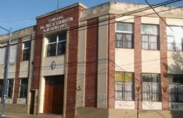 Polémica en la comunidad educativa de la Escuela 8 por un acto patrio trunco