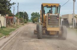 Continúa el trabajo de reacondicionamiento de calles en los barrios