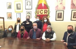 Danya Tavela y Carlos Fernández visitaron Rojas