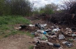 Presentan quejas por basural que formaron personas inescrupulosas