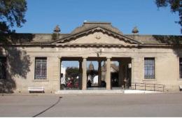 Las oficinas del Cementerio Municipal estarán cerradas este jueves