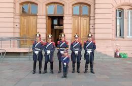 Lorenzo, el Granadero rojense, invitado al cambio de guardia