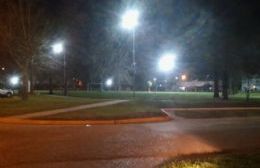 La Plaza de las Banderas inauguró su iluminación