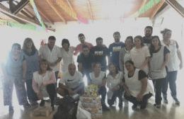 La "Peña Rojas es de Boca" hizo una donación a la Escuela Especial