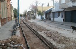 Última etapa de la obra de cordón cuneta en calle Paso