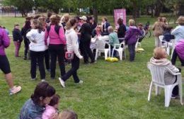 Cientos de vecinos participaron de la caminata al Paseo de la Ribera