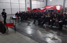 Bomberos de Rojas se capacitó en primeros auxilios emocionales