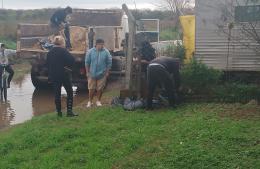 El Municipio coloca bolsas con arena por la crecida del río